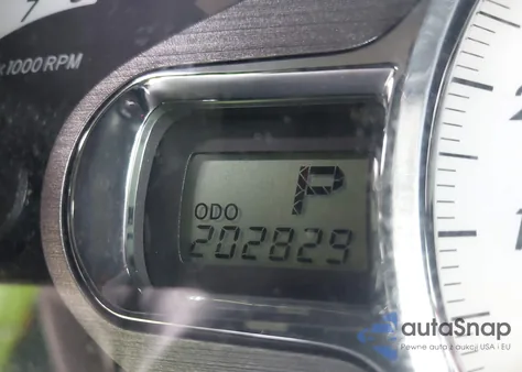 2011 Toyota Sienna Se from USA, damaged, VIN 5TDXK3DC4BS152605